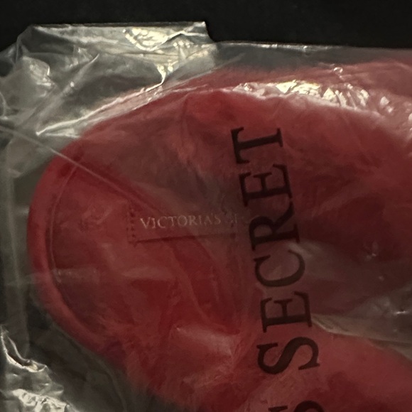 Victoria's Secret Scarlet Plush Slippers - Picture 2 of 6